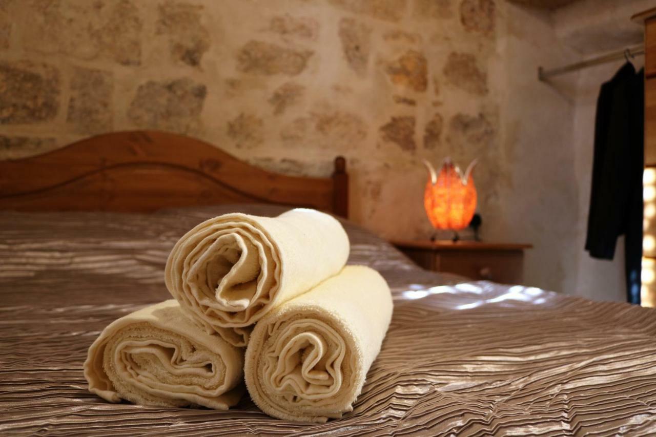 5 Minute Walk From Malta Airport Villa Gudja Exterior photo